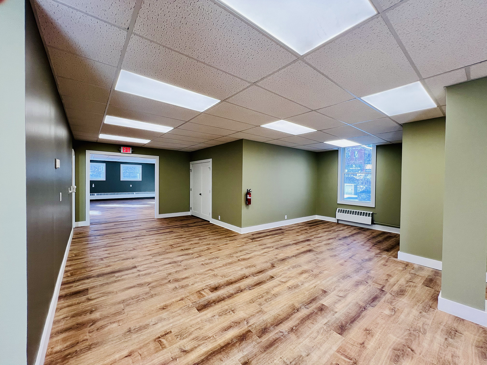 Express & Standard Building Commercial Space