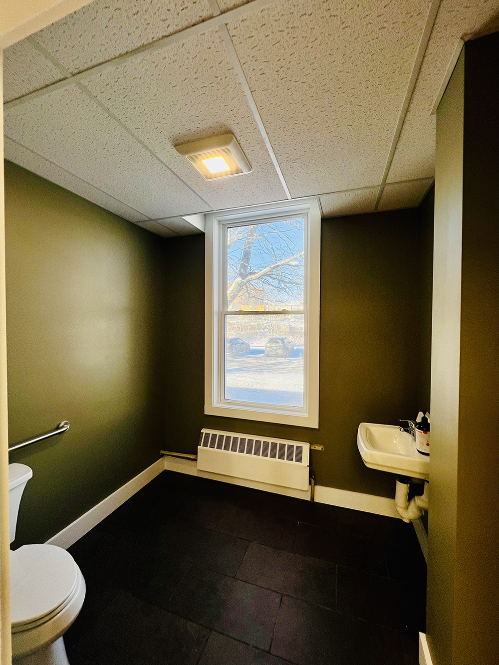 Commercial Space Photo 8